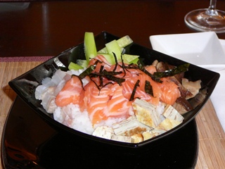  Chirashi sushi 